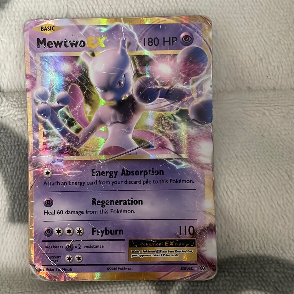 Mewtwo EX Pokémon card